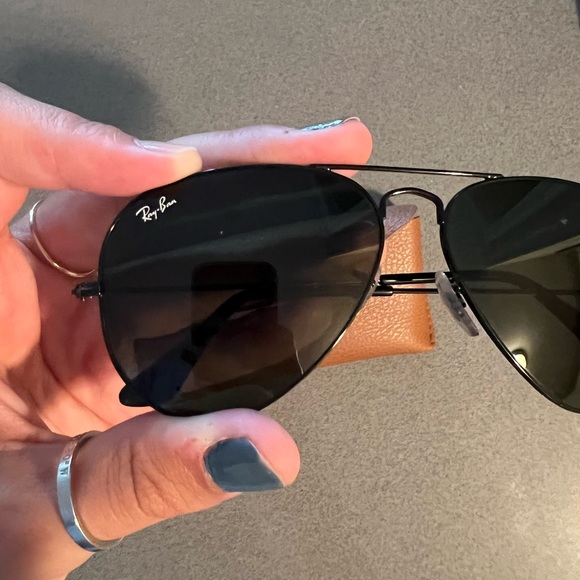 Ray-ban Sunglasses - Picture 2 of 2